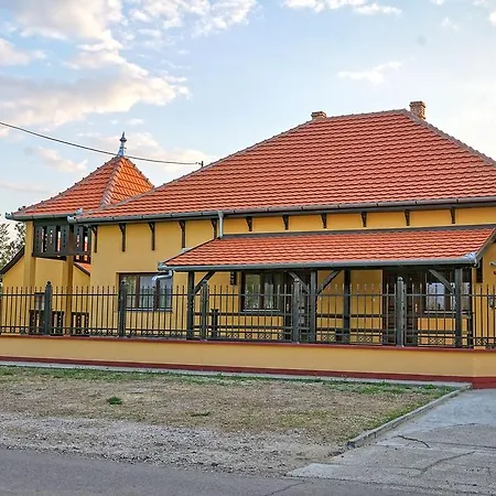 Guest house Amfora Palic